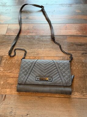 Jessica Simpson Quilted Chevron Crossbody Bag in Gray with Chain Strap